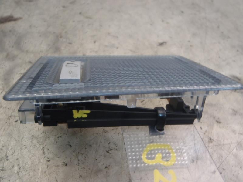 Recambio de piloto interior para opel corsa d cosmo referencia OEM IAM   