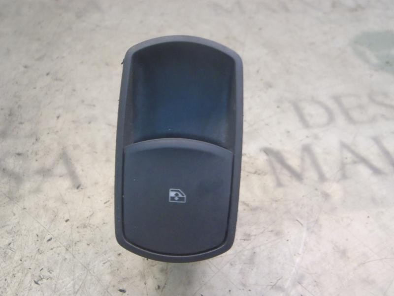 Recambio de mando elevalunas delantero derecho para opel corsa d cosmo referencia OEM IAM   