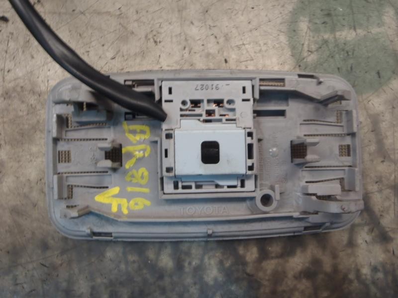 Recambio de piloto interior para toyota yaris active referencia OEM IAM   