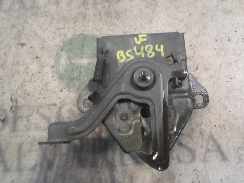 Recambio de cerradura capot para kia carens 2.0 crdi lx monovolumen referencia OEM IAM   
