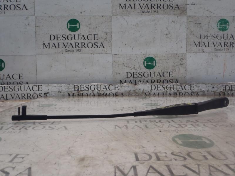 Recambio de brazo limpia delantero izquierdo para opel astra gtc enjoy referencia OEM IAM   