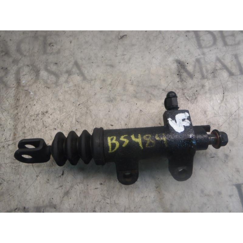 Recambio de bombin embrague para kia carens 2.0 crdi lx monovolumen referencia OEM IAM   