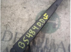 Recambio de brazo limpia delantero derecho para kia carens 2.0 crdi lx monovolumen referencia OEM IAM    2