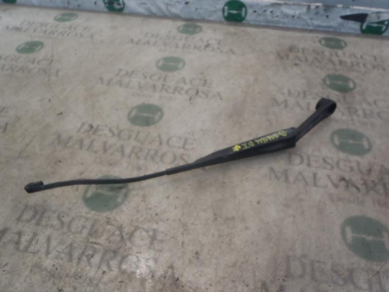 Recambio de brazo limpia delantero izquierdo para kia carens 2.0 crdi lx monovolumen referencia OEM IAM   