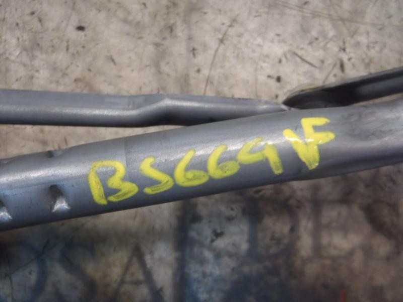 Recambio de articulacion limpia delantero para toyota prius (nhw20) sol referencia OEM IAM 8515047090  