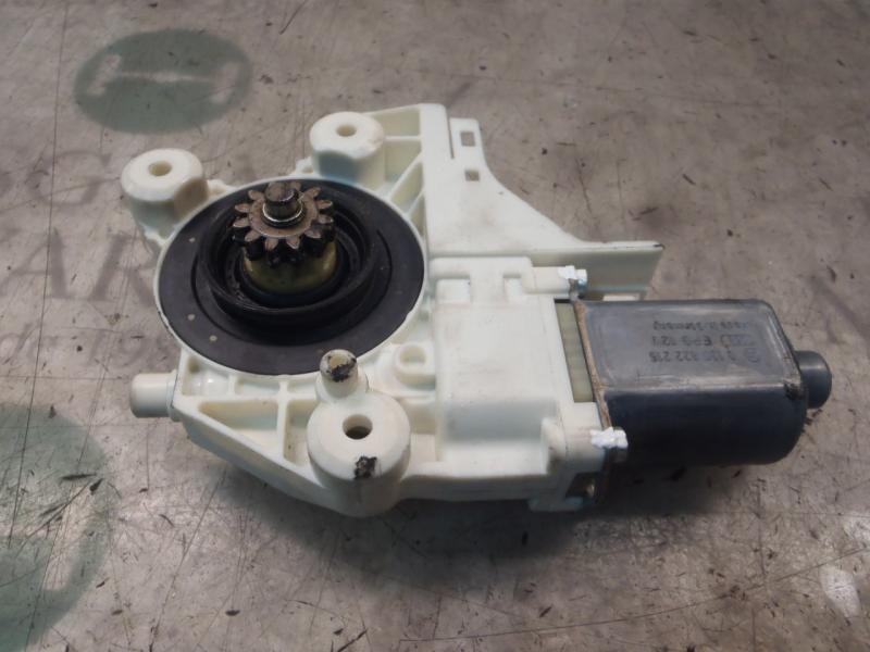 Recambio de motor elevalunas delantero derecho para ford focus berlina (cap) ambiente (d) referencia OEM IAM   