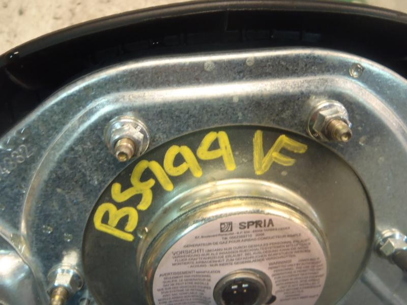 Recambio de airbag delantero izquierdo para dacia logan ambiance referencia OEM IAM 6001550775 8200546962 