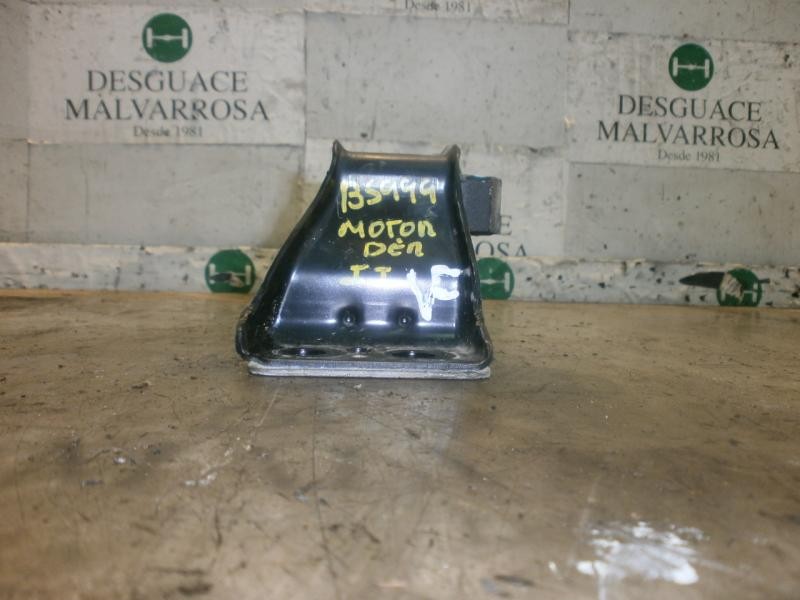 Recambio de soporte motor derecho para dacia logan ambiance referencia OEM IAM 8200338372  