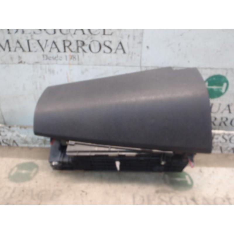 Recambio de guantera para toyota prius (nhw20) sol referencia OEM IAM 5555047061C0  