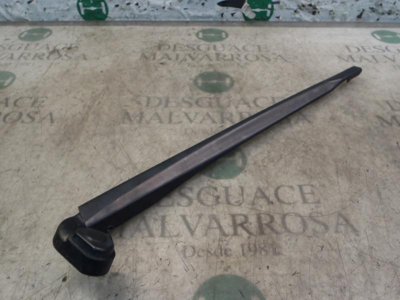 Recambio de brazo limpia delantero derecho para seat leon (1p1) reference referencia OEM IAM 1P0955410A1P9  