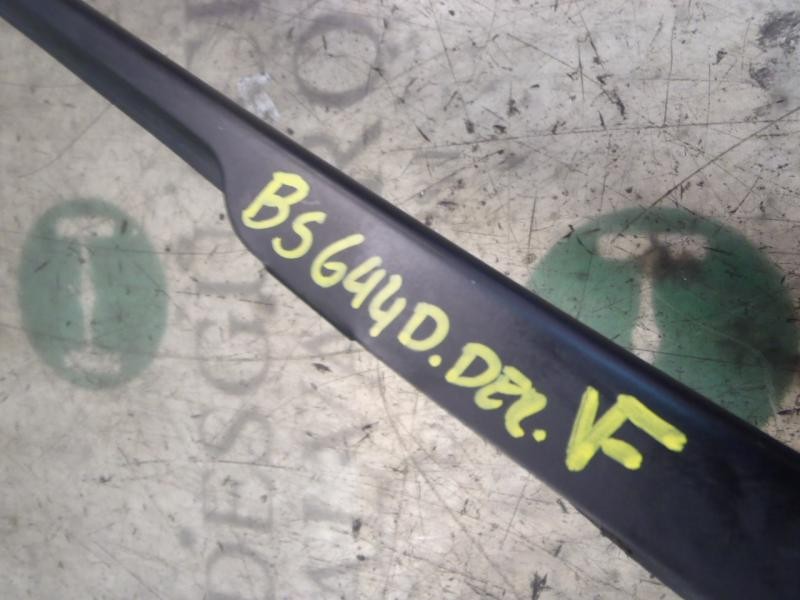 Recambio de brazo limpia delantero derecho para seat leon (1p1) reference referencia OEM IAM 1P0955410A1P9  