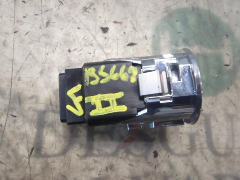 Recambio de modulo electronico para toyota prius (nhw20) sol referencia OEM IAM 8961147010  