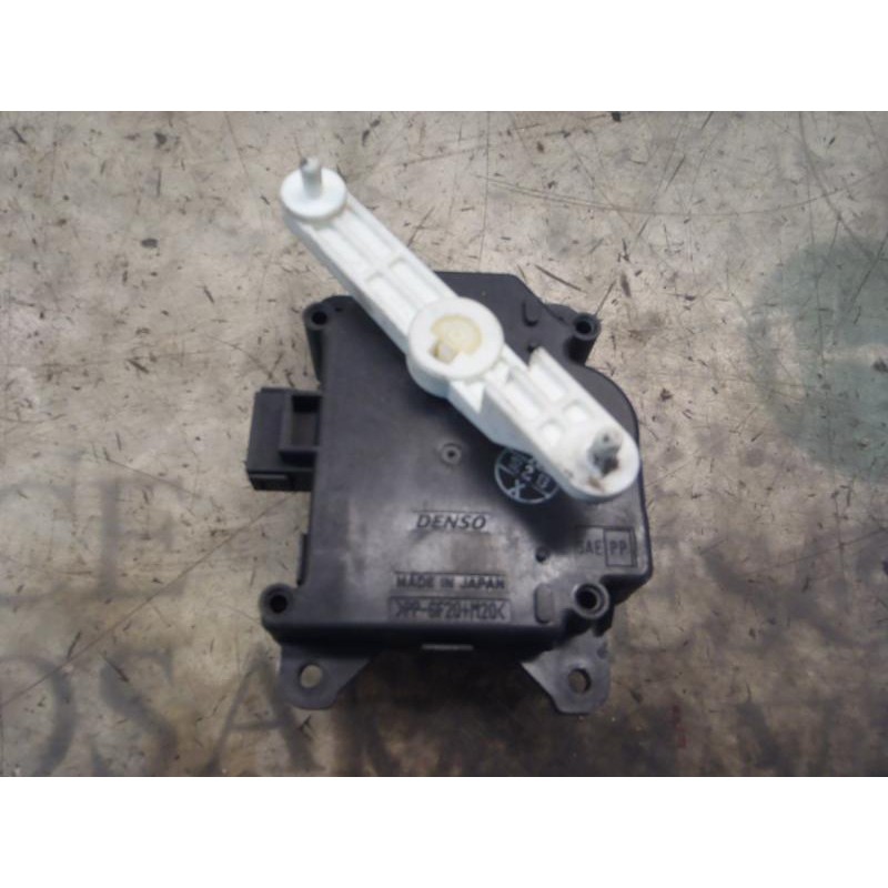 Recambio de motor apertura trampillas climatizador para toyota prius (nhw20) sol referencia OEM IAM 8710647120  