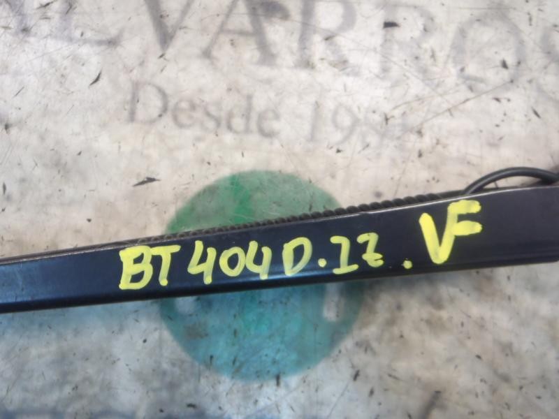 Recambio de brazo limpia delantero izquierdo para volkswagen caddy ka/kb (2k) furg. referencia OEM IAM   