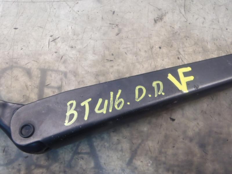 Recambio de brazo limpia delantero derecho para ford fiesta (cbk) ambiente referencia OEM IAM   