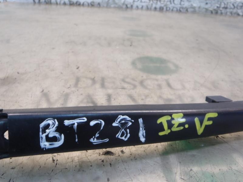 Recambio de brazo limpia delantero izquierdo para bmw serie 3 berlina (e46) 320d referencia OEM IAM 61617003931  