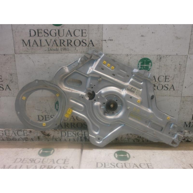 Recambio de elevalunas delantero derecho para kia cerato 2.0 ex crdi familiar (5-ptas.) referencia OEM IAM 824022F010  