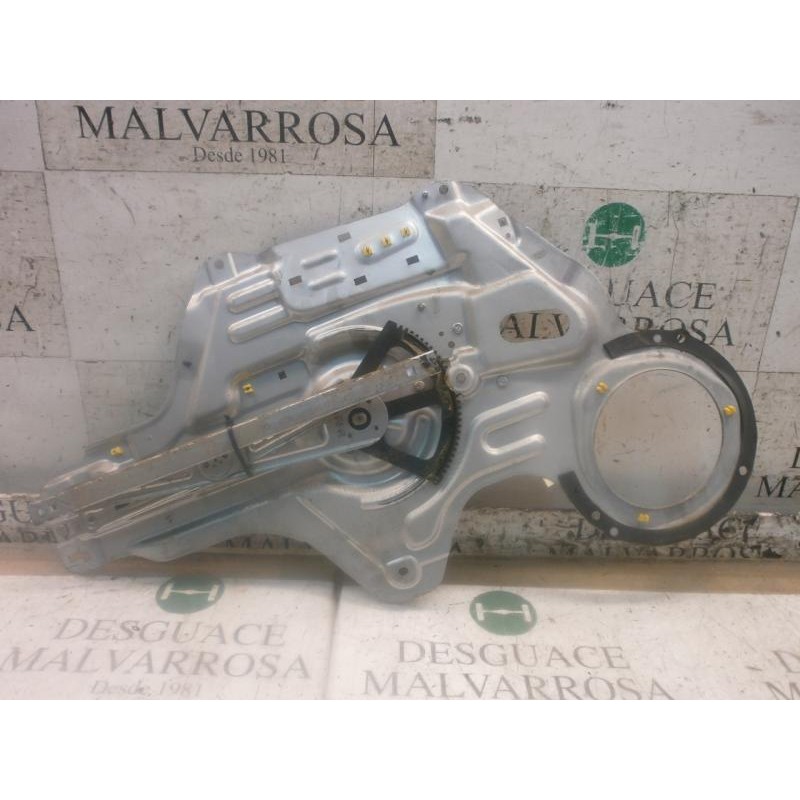 Recambio de elevalunas delantero derecho para kia cerato 2.0 ex crdi familiar (5-ptas.) referencia OEM IAM 824022F010  