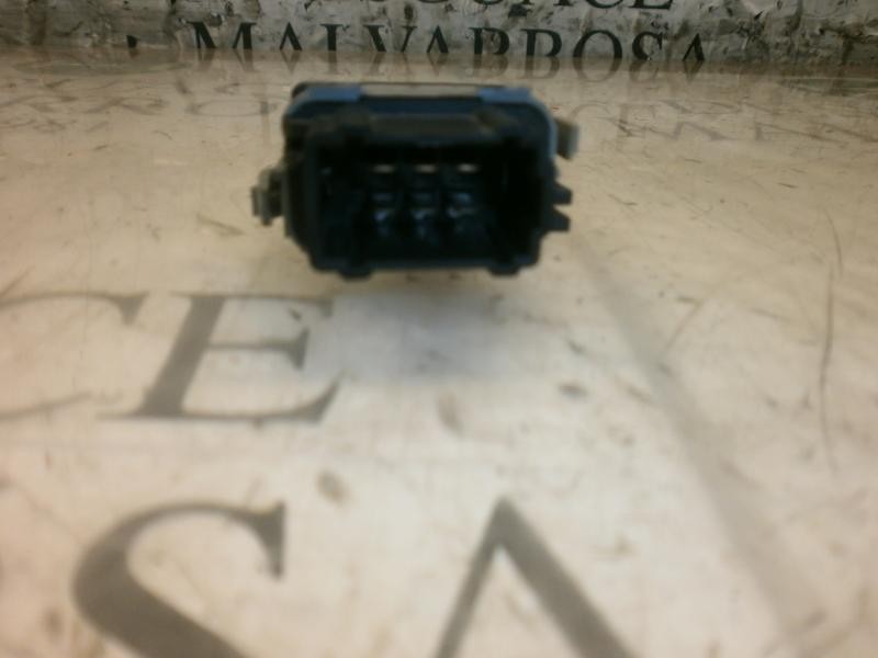 Recambio de mando elevalunas delantero derecho para renault clio iii 1.5 dci diesel fap referencia OEM IAM   