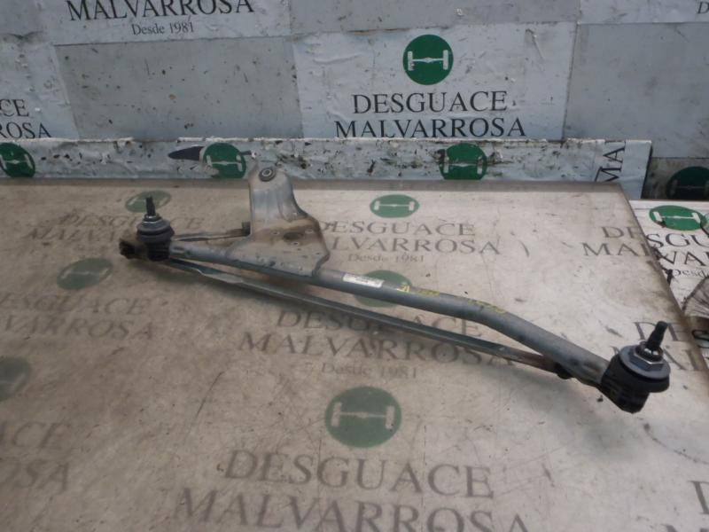 Recambio de articulacion limpia delantero para dacia logan express ambiance referencia OEM IAM 6001550803  