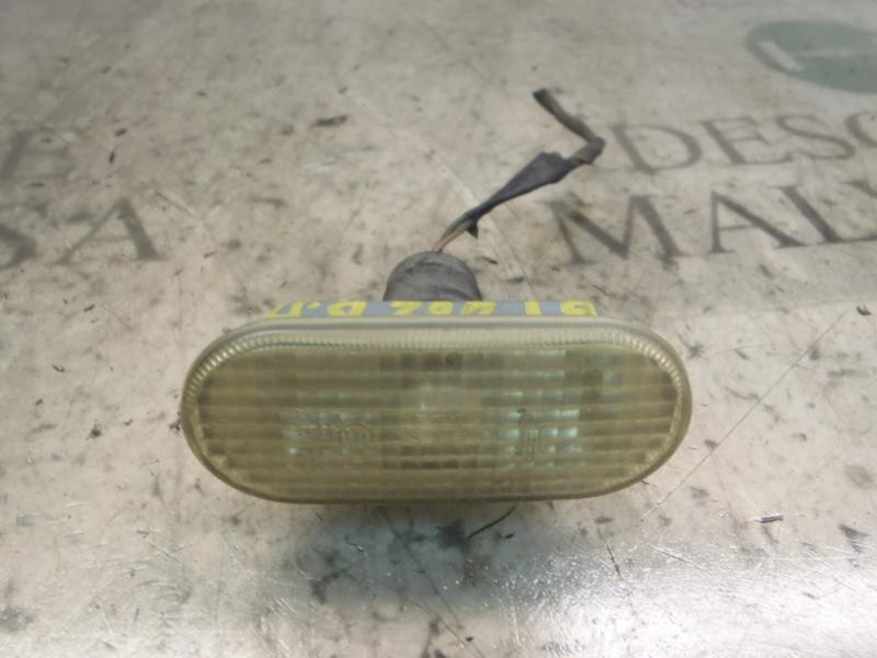 Recambio de piloto lateral derecho para volkswagen golf iv berlina (1j1) advance referencia OEM IAM   