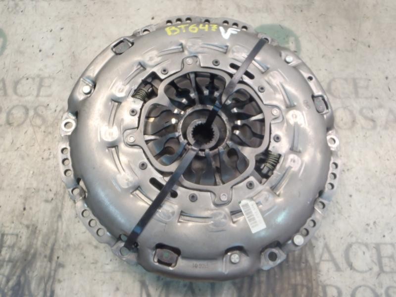 Recambio de kit embrague para nissan x-trail (t31) se referencia OEM IAM 2335400QAG  