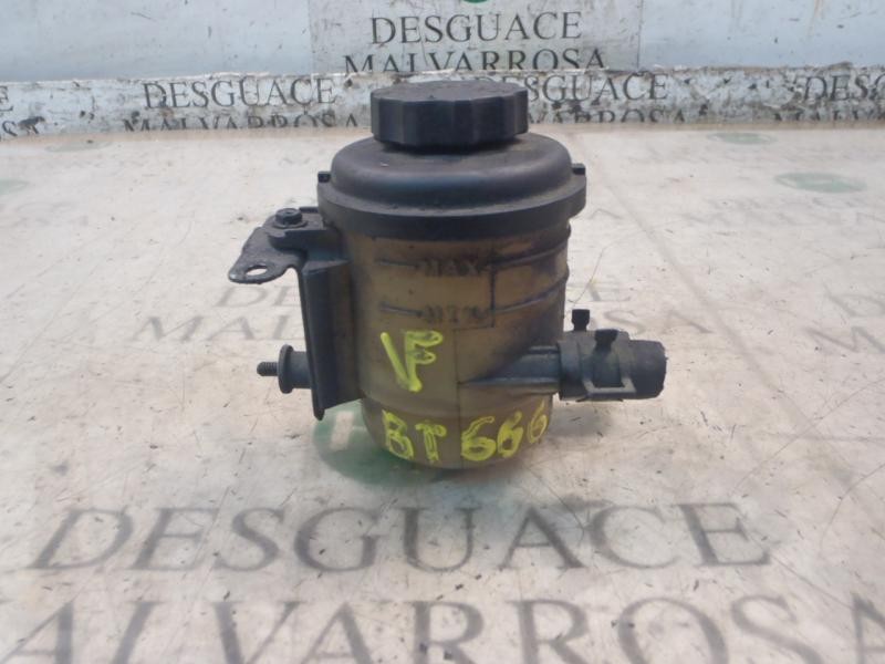 Recambio de deposito servo para hyundai getz (tb) 1.1 básico referencia OEM IAM 571501C000  