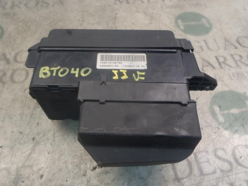 Recambio de caja reles / fusibles para mini mini (r50,r53) cooper referencia OEM IAM 61146906614 120515120706 