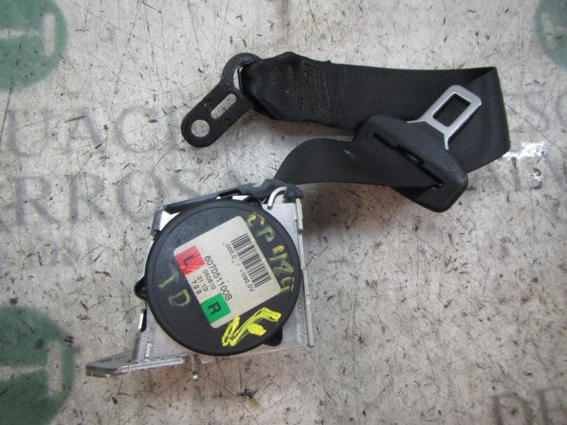 Recambio de cinturon seguridad trasero derecho para bmw serie 1 berlina (e81/e87) 120d referencia OEM IAM 72119139832  