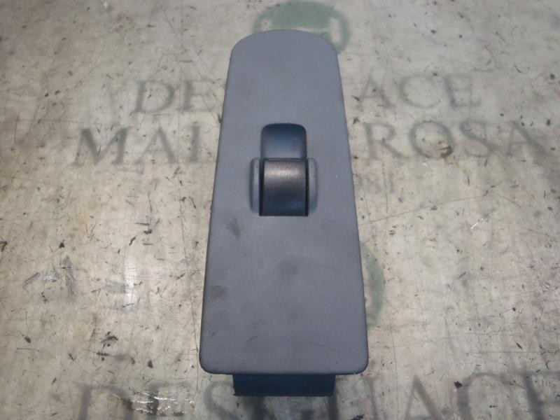Recambio de mando elevalunas delantero derecho para mitsubishi colt berlina 3 (cz) 1.3 atlantis referencia OEM IAM   