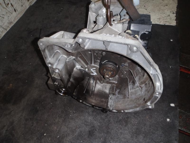 Recambio de caja cambios para ford fiesta (cbk) futura referencia OEM IAM  2N1R7002ED 