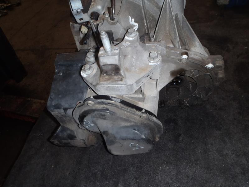 Recambio de caja cambios para ford fiesta (cbk) futura referencia OEM IAM  2N1R7002ED 