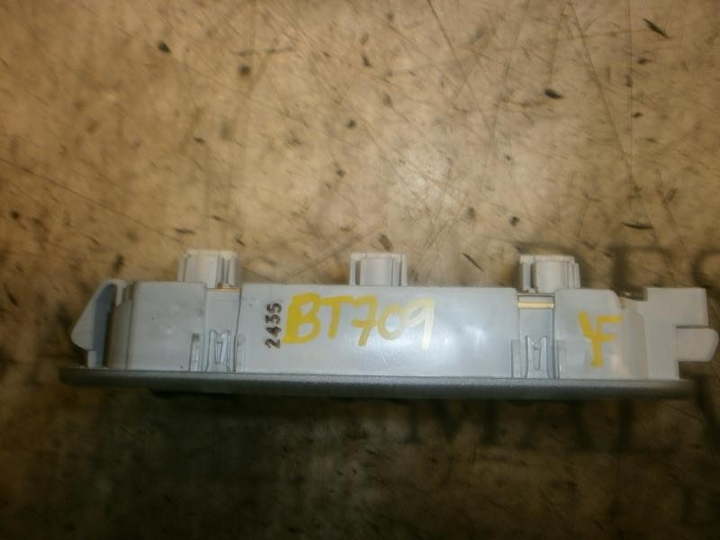 Recambio de piloto interior para renault megane ii berlina 3p confort dynamique referencia OEM IAM   