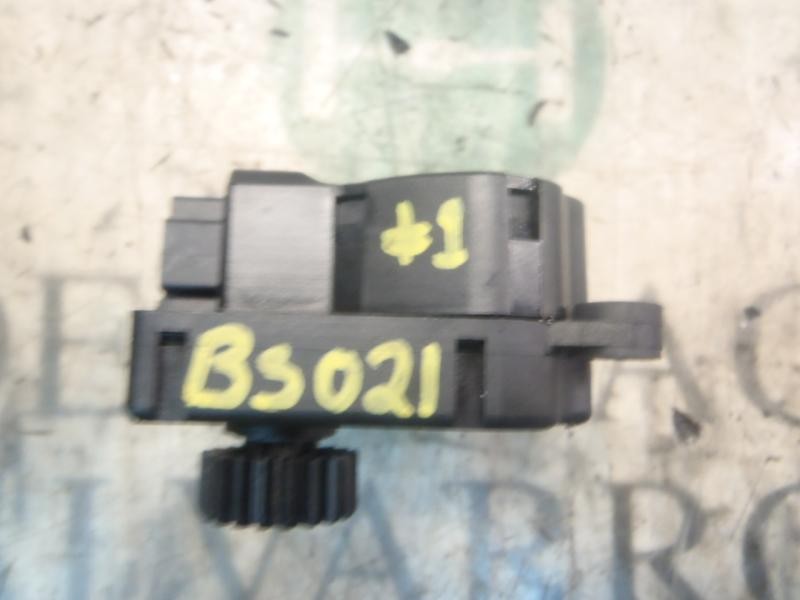 Recambio de motor apertura trampillas climatizador para peugeot 307 cc (s1) 1.6 referencia OEM IAM   