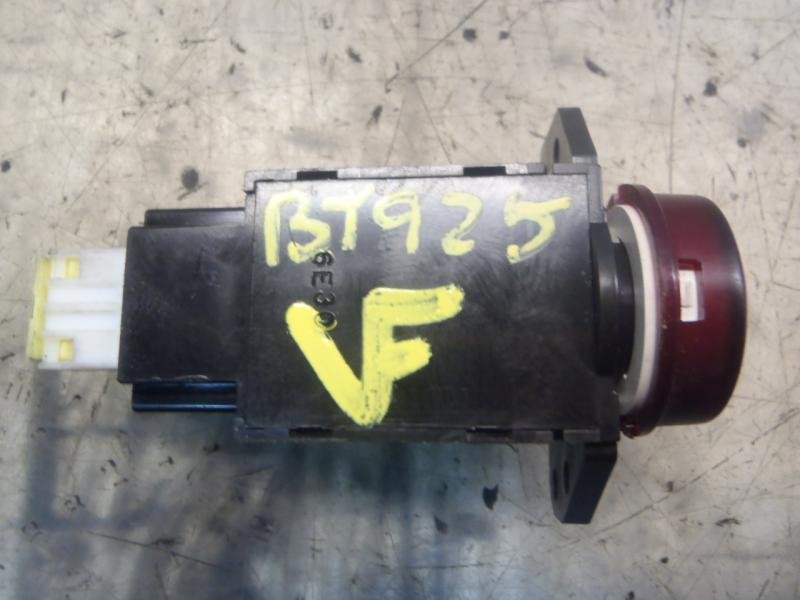 Recambio de warning para mitsubishi colt berlina 3 (cz) 1.3 atlantis referencia OEM IAM   