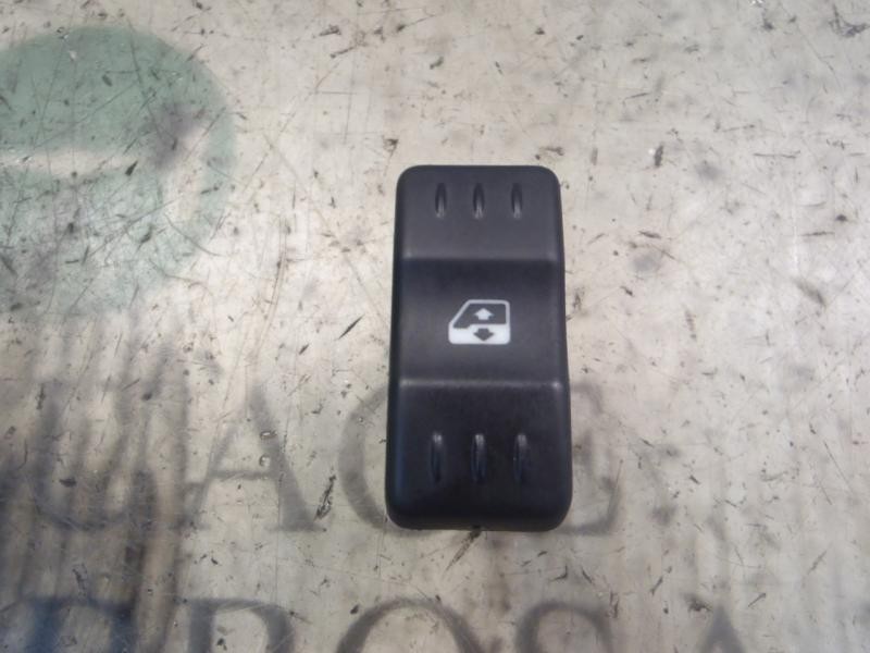 Recambio de mando elevalunas delantero derecho para dacia logan ambiance referencia OEM IAM 6001546816  