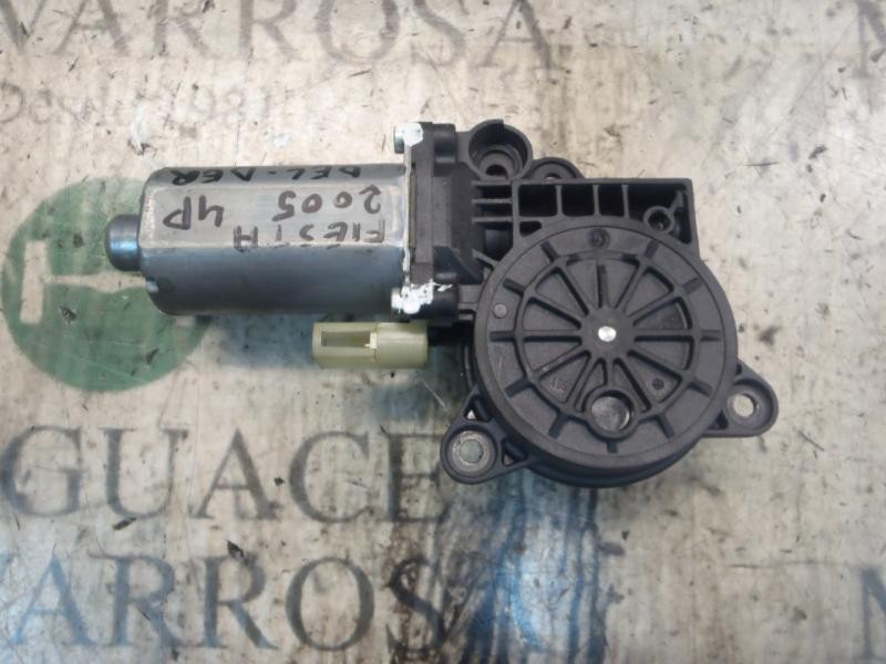 Recambio de motor elevalunas delantero derecho para ford fiesta (cbk) futura referencia OEM IAM   