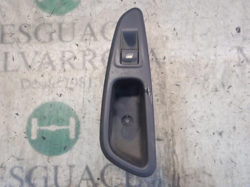 Recambio de mando elevalunas trasero derecho para peugeot 308 confort referencia OEM IAM   