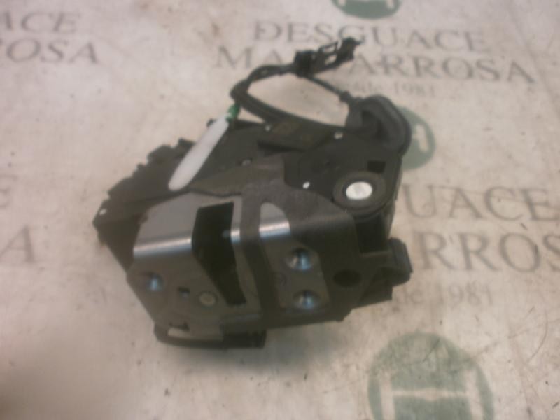 Recambio de cerradura puerta trasera derecha para ford fiesta (cb1) trend referencia OEM IAM 2053473  