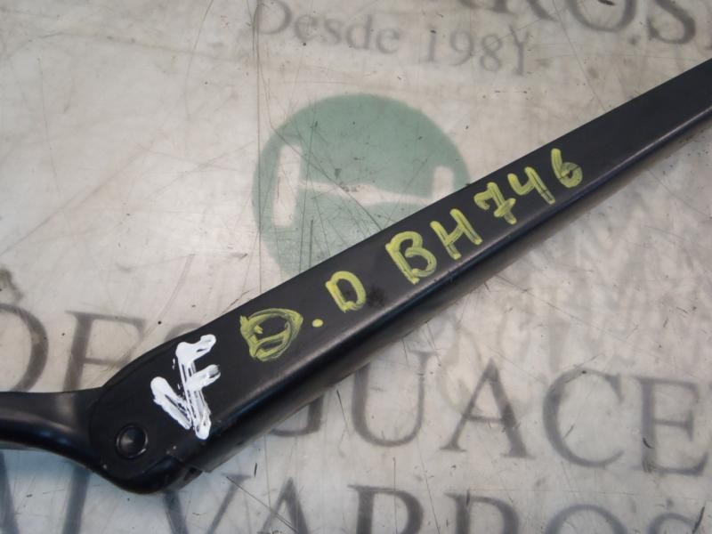 Recambio de brazo limpia delantero derecho para ford fiesta (cbk) futura referencia OEM IAM   