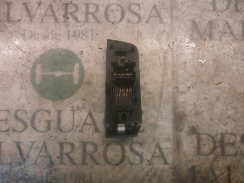 Recambio de mando elevalunas trasero derecho para nissan x-trail (t31) se referencia OEM IAM 25411JG000 82960 82960