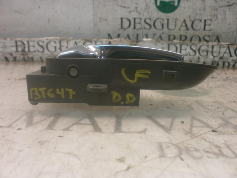 Recambio de maneta interior delantera derecha para nissan x-trail (t31) se referencia OEM IAM 80670JG30B  