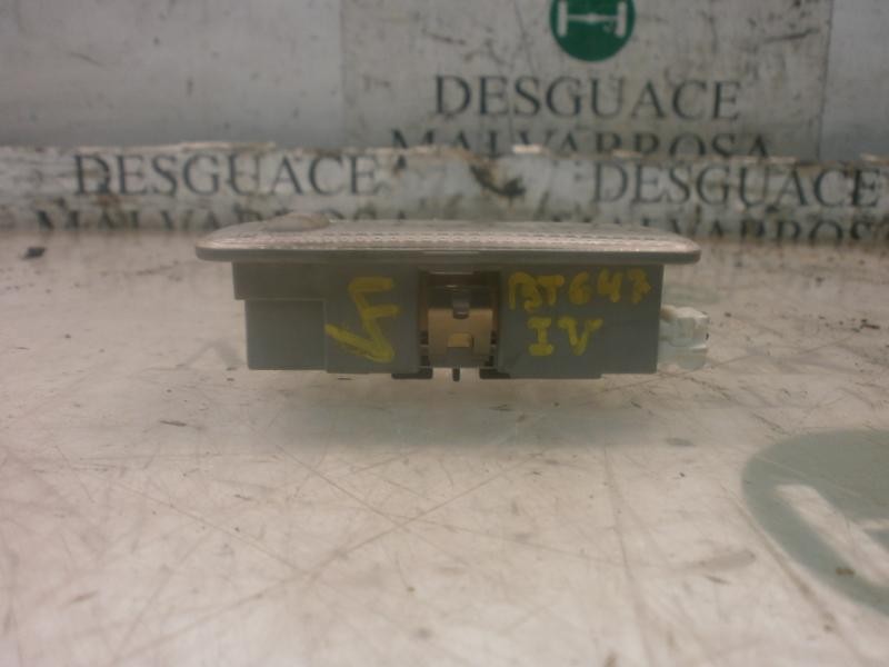 Recambio de piloto interior para nissan x-trail (t31) se referencia OEM IAM  080208 