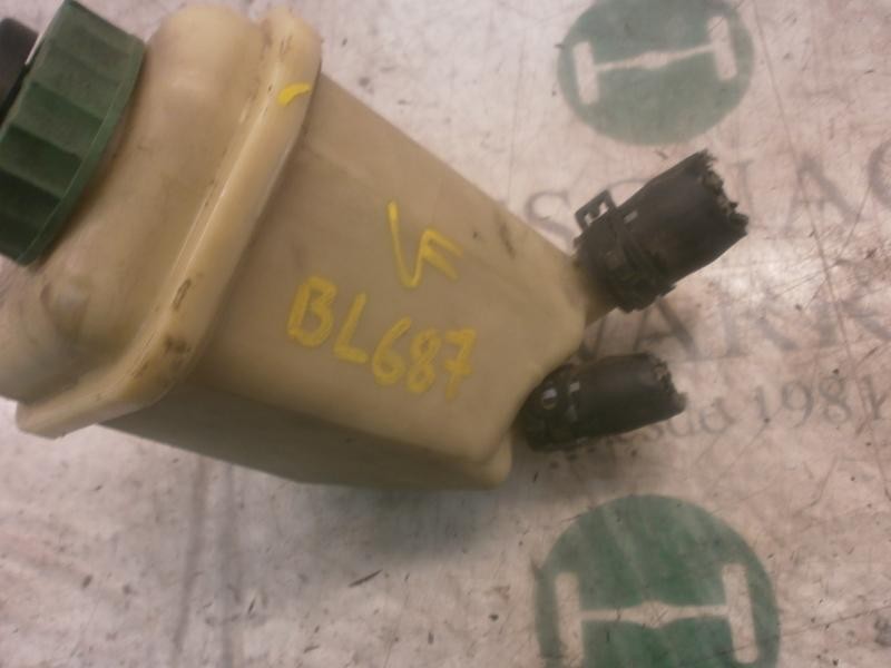 Recambio de deposito servo para volkswagen touareg (7la) 2.5 tdi referencia OEM IAM 7L5422371  