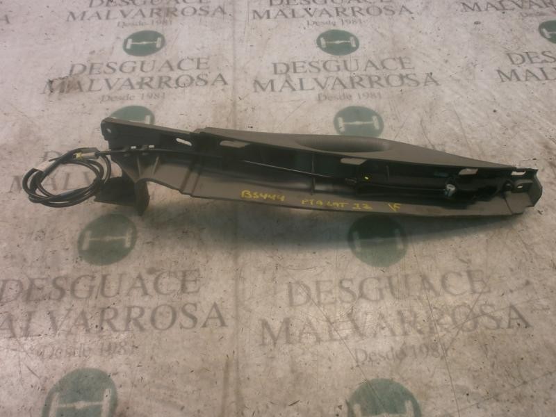 Recambio de maneta interior lateral izquierda para chrysler voyager (rg) 2.5 crd lx referencia OEM IAM   