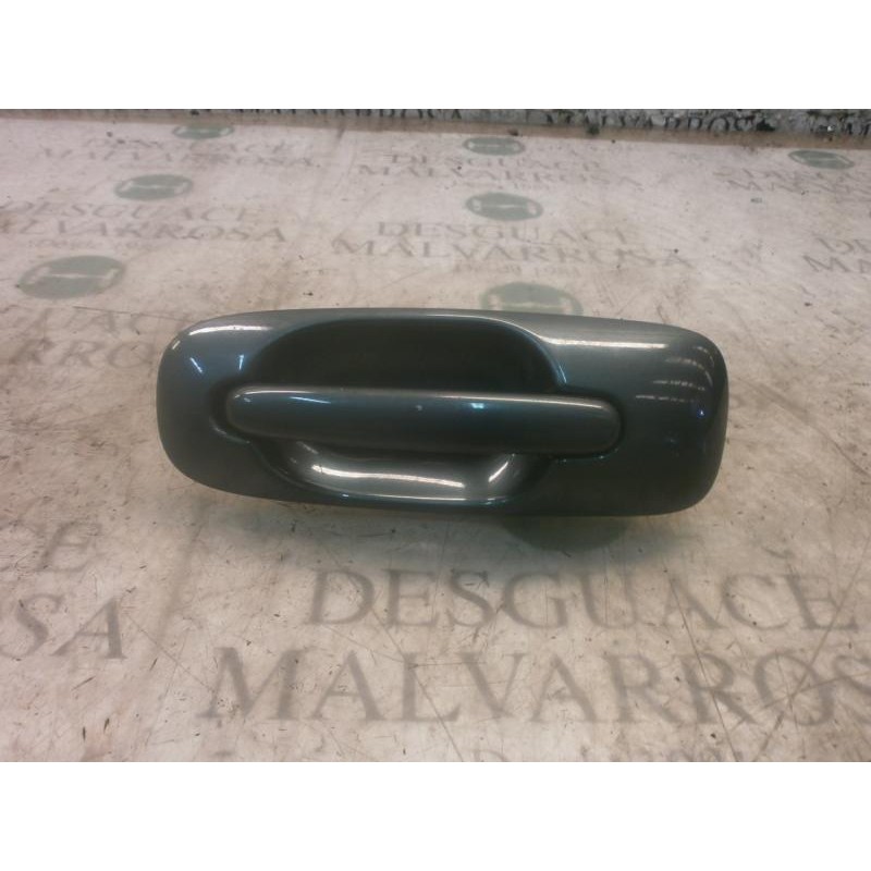 Recambio de maneta exterior lateral izquierda para chrysler voyager (rg) 2.5 crd lx referencia OEM IAM   