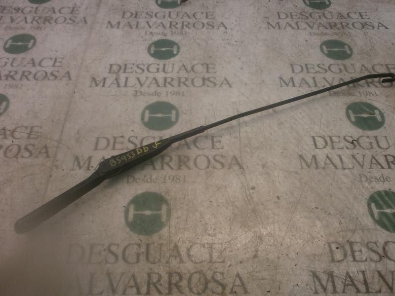 Recambio de brazo limpia delantero derecho para opel vivaro combi 2.7t corto referencia OEM IAM   