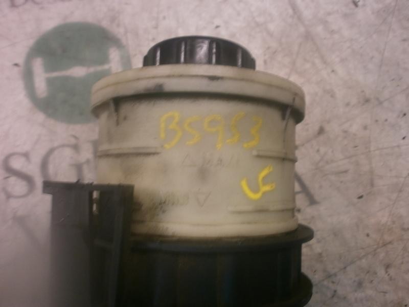 Recambio de deposito servo para opel vivaro combi 2.7t corto referencia OEM IAM   