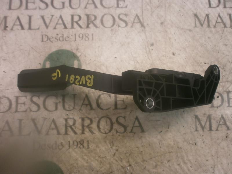 Recambio de potenciometro pedal para ford fiesta (cb1) trend referencia OEM IAM 2120072 8V219F836AA 