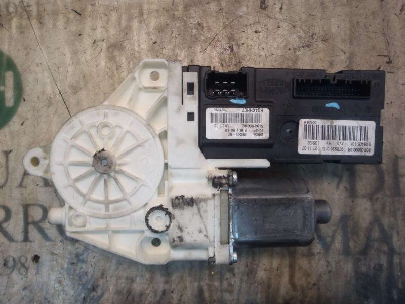 Recambio de motor elevalunas delantero derecho para renault laguna iii expression referencia OEM IAM   